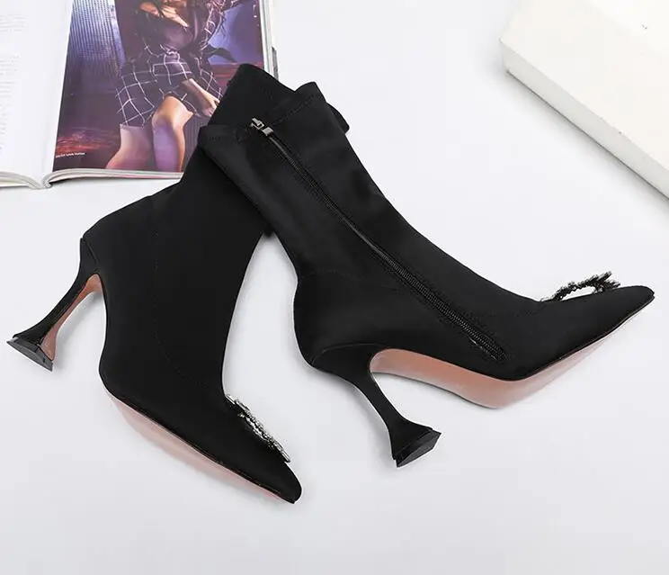 Stylesowner/эластичные тканевые носки; красные, черные короткие сапоги с острым носком; вечерние сапоги до середины икры с пряжкой и боковой молнией со стразами