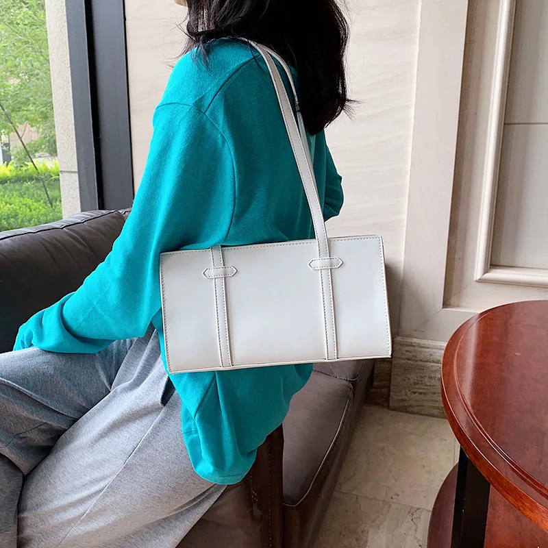 

2020 summer new wild ins ladies small bag horizontal net red small square bag fashionable western style shoulder bag women