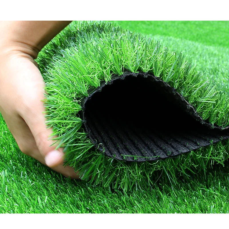 9895872106_1972285632