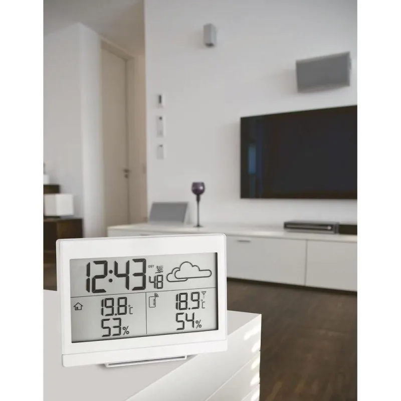 Цифровая метеостанция TFA35.1135.0" Casa" с беспроводным датчиком, белая