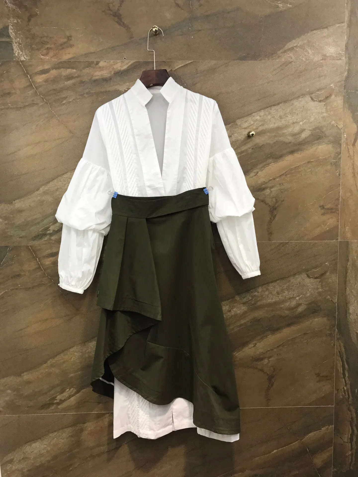 New Autumn Sexy and Elegant Two-piece Dress with Commuter Style and Outer Dress Long Sleeve V- Neck