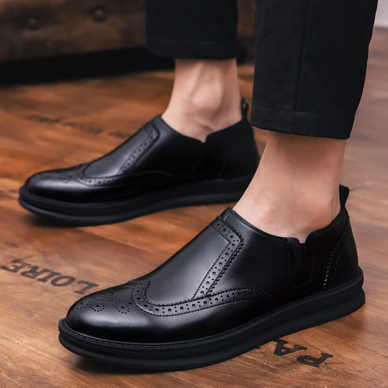 Mens Leather Shoes Genuine Brand Brogue Shoes Men Business Lace-up Formal Oxford Fashion Printed Wedding Dress Platform Footwear