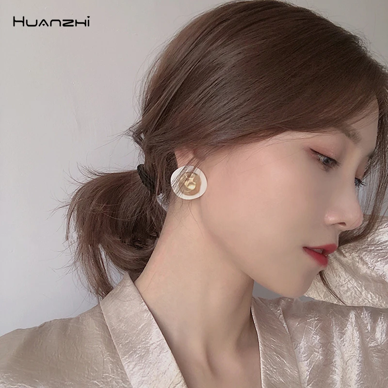 HUANZHI корейский S925 Серебряный булавка Геометрическая круглая поверхность Bump контрастный цвет Ретро Скраб нерегулярные серьги гвоздики для женщин