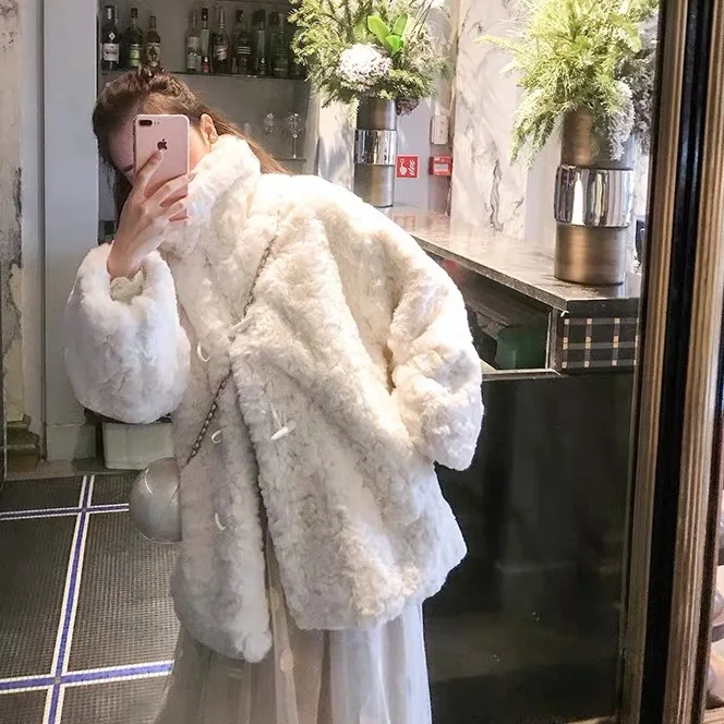 creamy-white Женская одежда Зимняя верхняя одежда пальто новое осеннее и зимнее пальто с мехом ягненка 1019 - Цвет: creamy-white