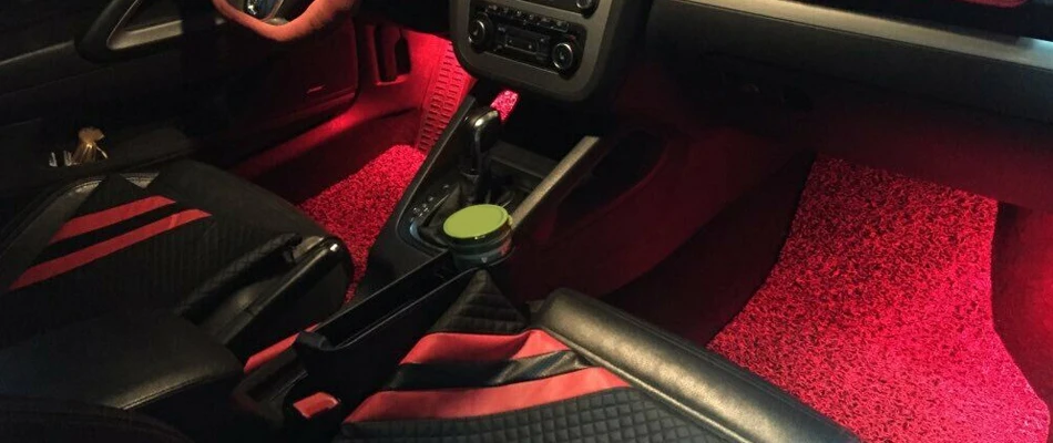 Beler отражатели 2 шт мощностью 12V для салона автомобиля, красные, Шпилька 18 светодиодный осветительных приборов для ног светильник лампа подходит для VW Golf 5/6 Scirocco/Passat CC 6R Seat Ibiza