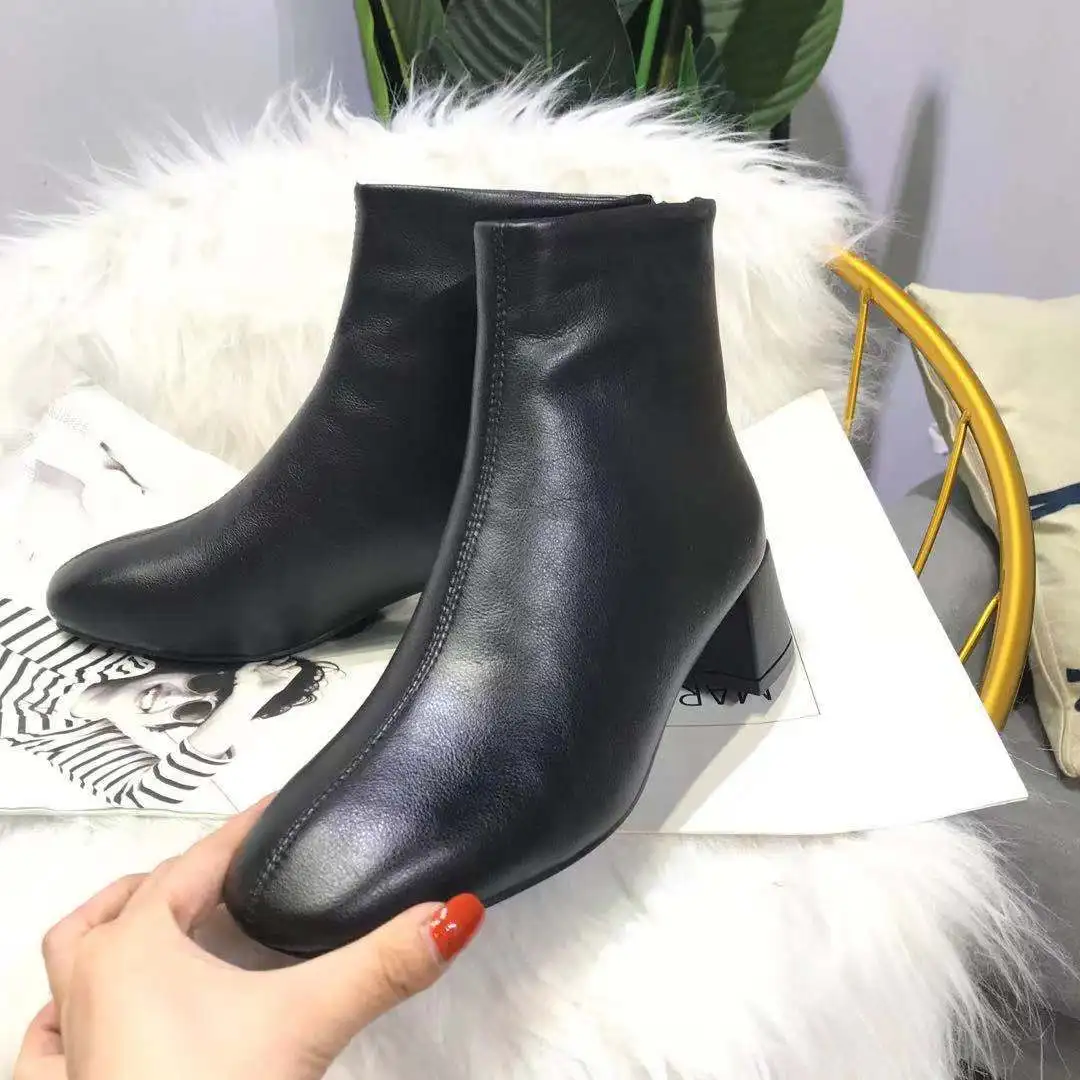 

Item Number 1939 New Style Full Leather Flat Martin Boots Liner plus Cotton Women's England Fashion Simple 35-40