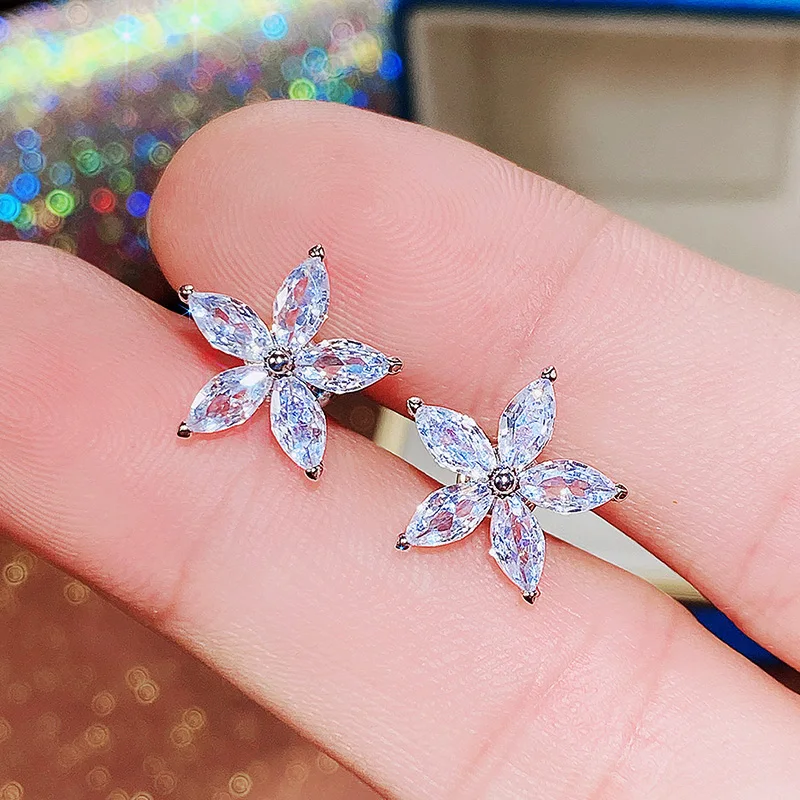 Huitan Chic Flower Shaped Stud Earrings for Women Luxury
