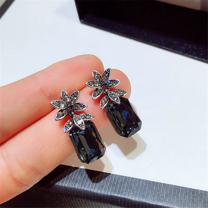 Винтажные Женские квадратные серьги с кристаллом с цирконом элегантные серебряные вечерние серьги-гвоздики Креативные Свадебные серьги для женщин