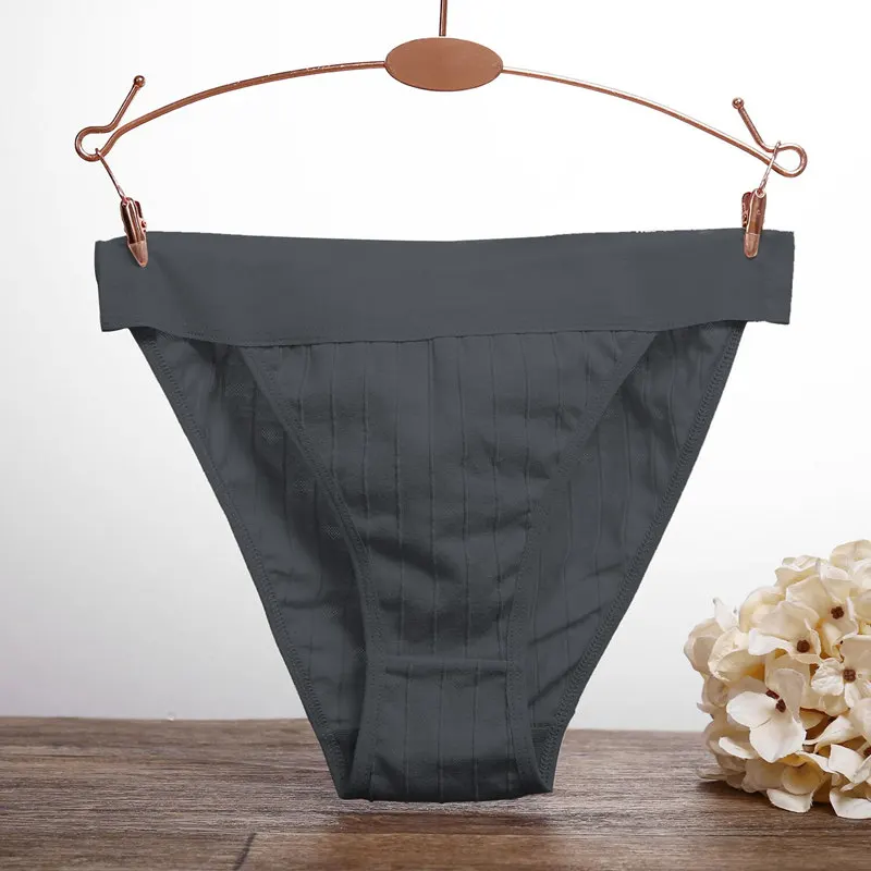 dark gray Women Cotton Panties Sexy Low Waist Underwear Panties for Female Lingerie Underpants Hollow Heart Embossed Briefs Solid Color - Цвет: dark gray