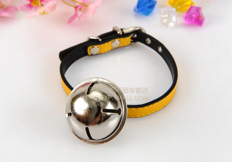 Yellow Hoopet милый ошейник для кошек милый собачий питомец глянцевый ошейник с колокольчиками Очаровательное ожерелье безопасная Пряжка колокольчик 2 цвета регулируемый ремень - Цвет: Yellow