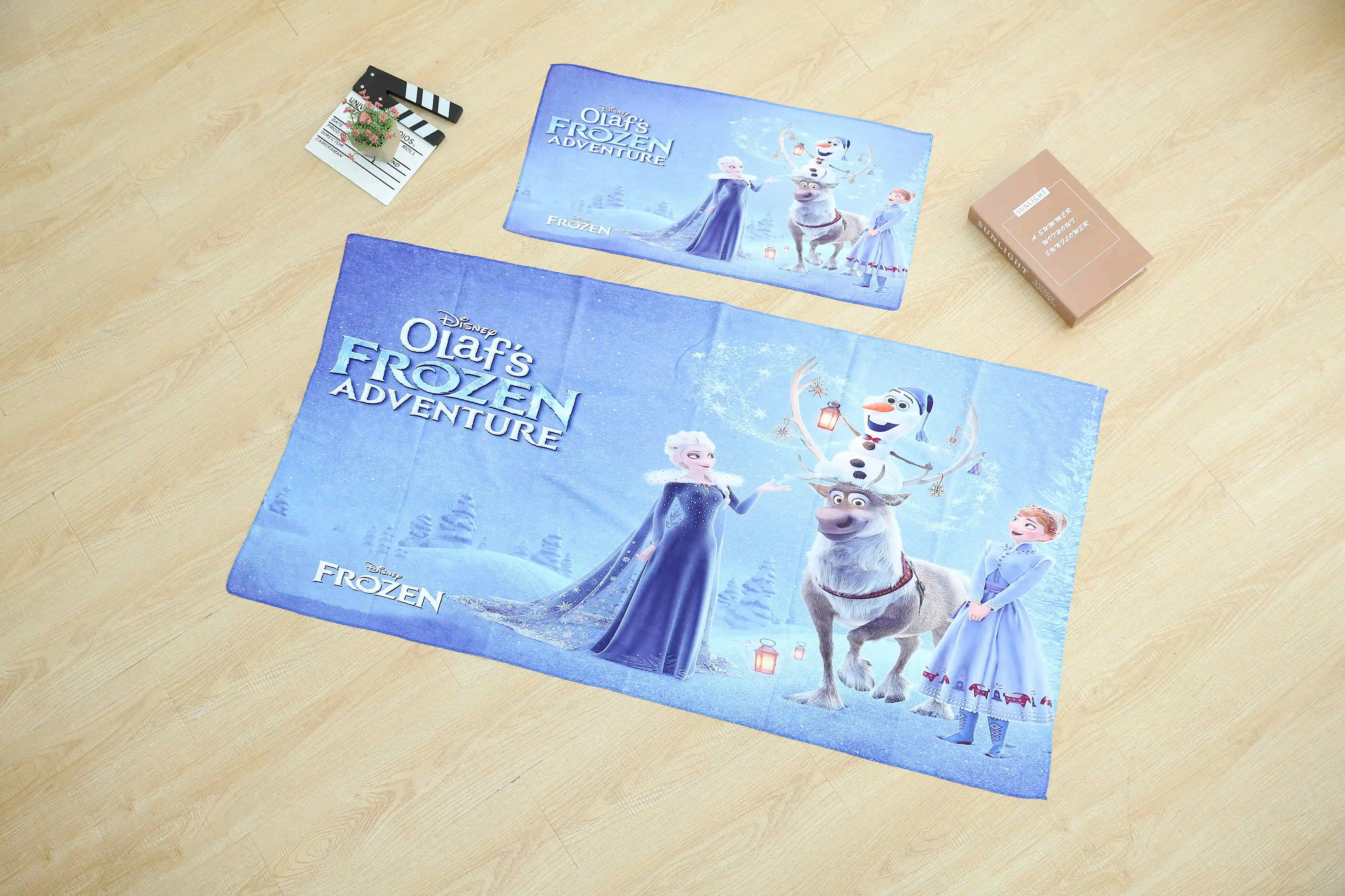 Disney Новая модель: 2 Детское банное полотенце с Эльзой и Анной купальный костюм для малышей стильная футболка с изображением персонажей видеоигр халат пляжное полотенце из хлопка
