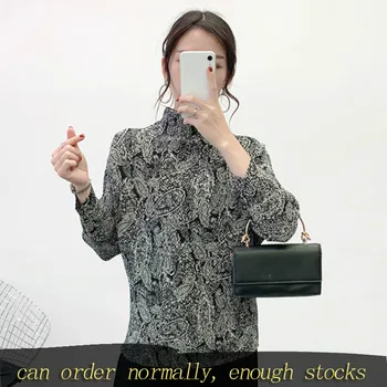 

LANMREM can ship Turtleneck Bat Sleeve Print Pleated T-shirt Women 2020 New Spring Casual Loose Temperament Fashion Tops PC890