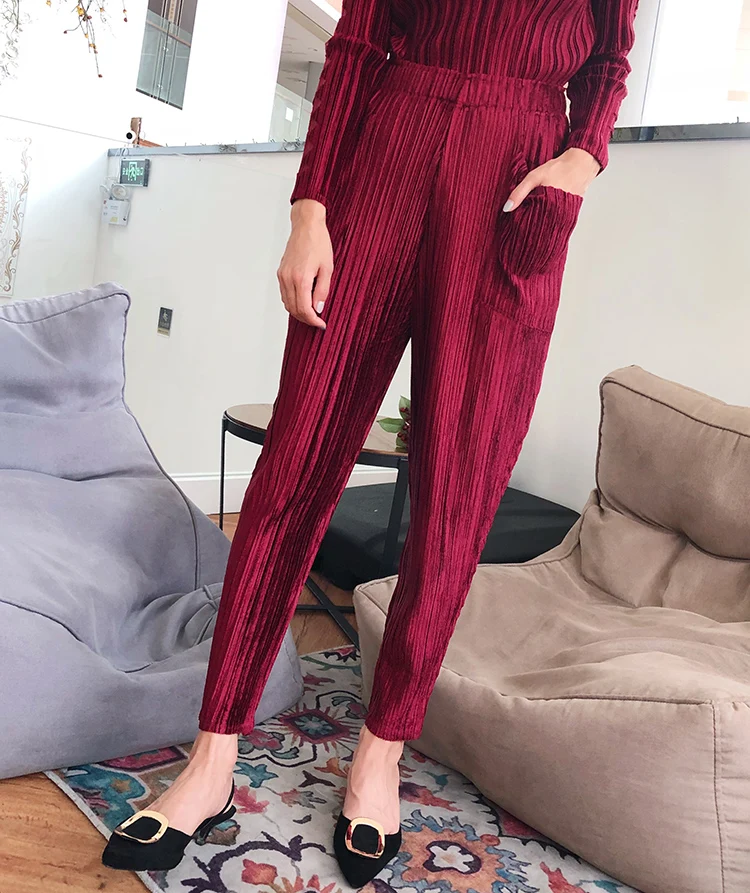 Wine Red Pants Miyake плиссированные бархатные комплект из двух предметов, женские модные цельные костюмы, пуловер с круглым вырезом, открытые топы с эластичной резинкой на талии, мешковатые штаны на осень - Цвет: Wine Red Pants