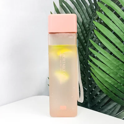 Pink Новая Милая квадратная матовая фруктовая чашка для молока воды портативная герметичная Корейская версия с веревкой спортивная чашка высокая температура бутылка для воды - Цвет: Pink