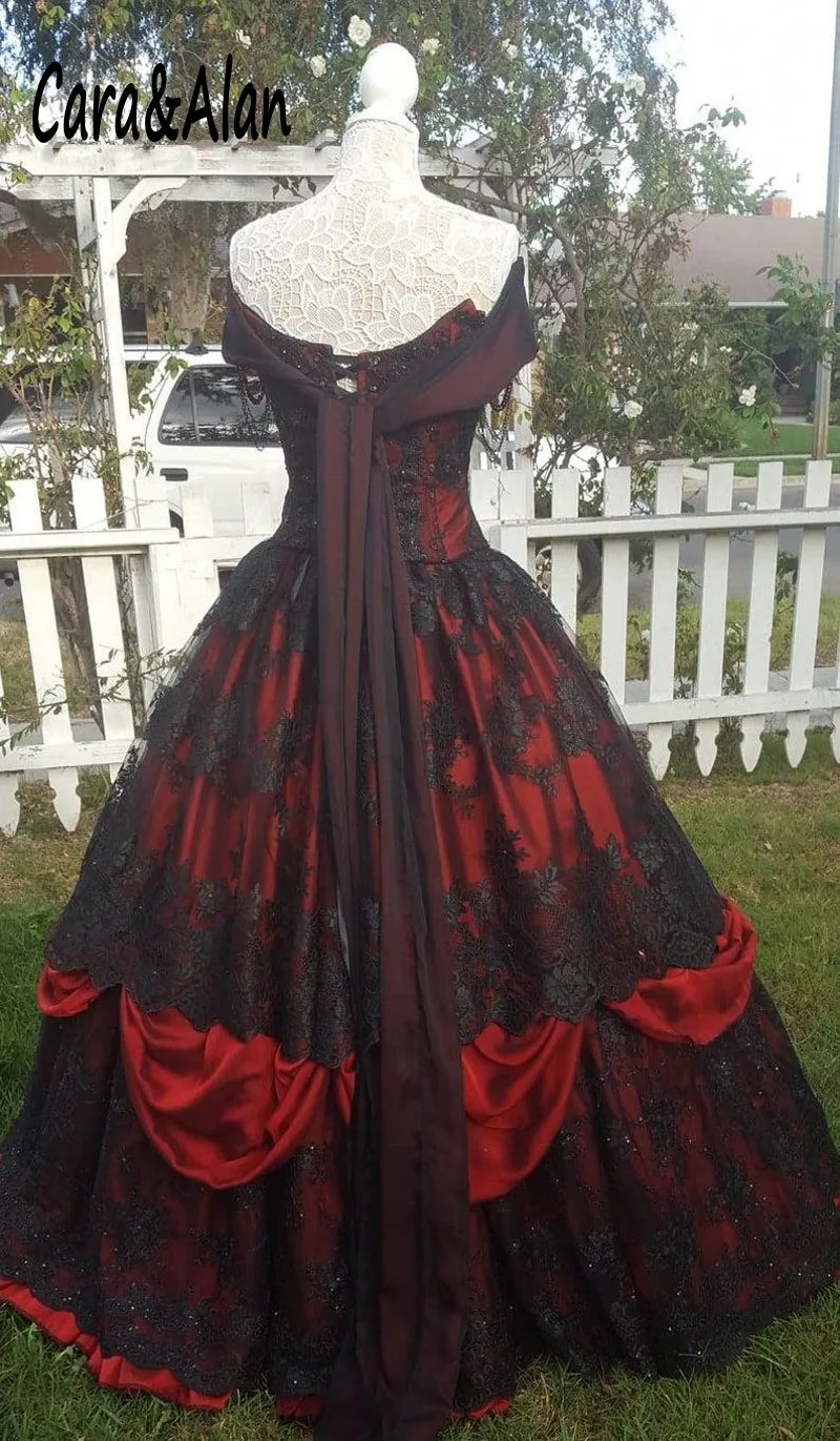 gothic-belle-red-black-lace-wedding-dresses (3)_conew1