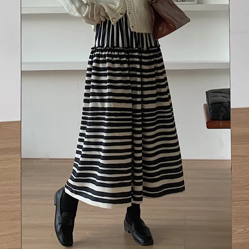 

2021 Autumn Winter Ruffled Black Striped Skirt Women Korean Style Casual High Waisted A-Line Long Skirts Midi falda plisada