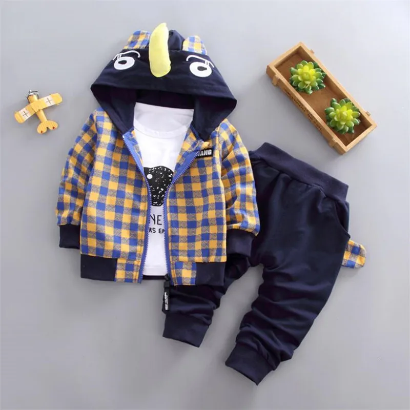 Детские комплекты одежды для мальчиков, модные пальто с капюшоном для маленьких мальчиков+ штаны+ рубашка, комплекты из 3 предметов для мальчиков 1-2-3-4-5 лет