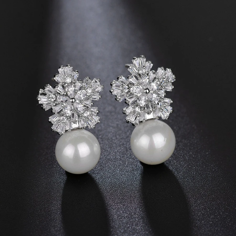 

2019 New Arrival Snow Flower Design Women Big Drop White Pearl Earrings with Cubic Zirconia Best Jewellery Christmas Gift