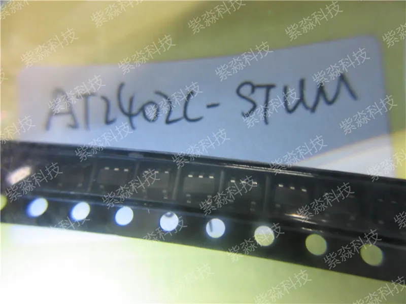 AT24C02C-STUM-T EEPROM PB/HALO бесплатно матовый олово, 1,7 в чип