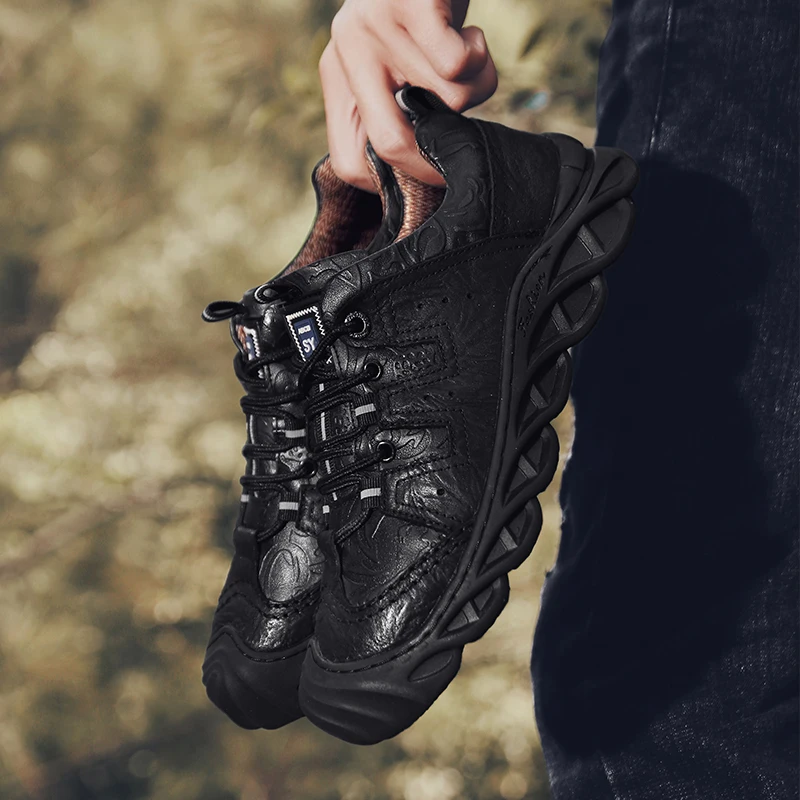 Outdoors Shoes Men Genuine Leather Soft Rubber Tactical Hunting Boots Breathable Mountain Hiking Men's Sneakers
