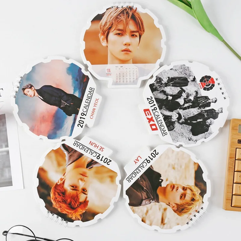 

Kpop EXO Cute 2019 Mini Desktop Calendar Alnum Photo Picture Table Calendars Office Gift