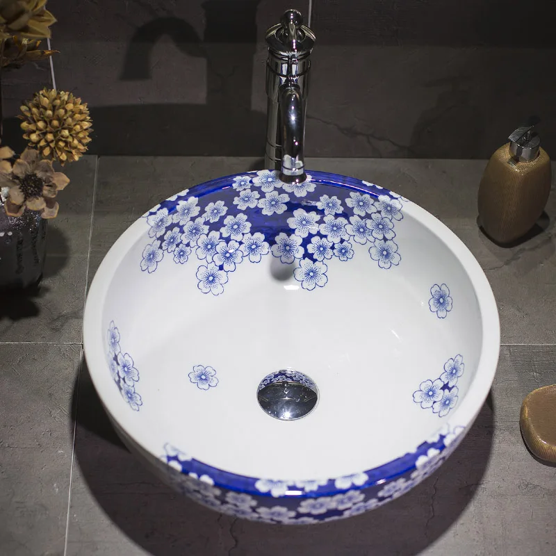 blue and white wash basin (5)