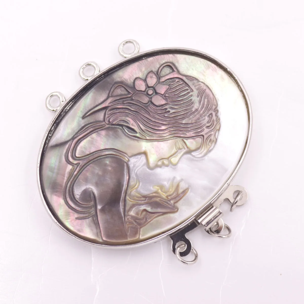 

Beauty 3Rows 30mmX40mm Natural Mother of Pearl Shell Portrait Metal Clasp
