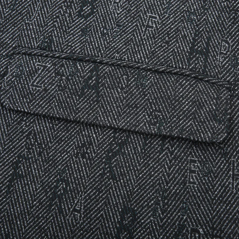 761A4381