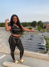 Zesen-Peluca de cabello sintético ondulado con malla frontal para mujer, pelo largo de 26 pulgadas, color negro, fibra resistente al calor, para uso diario, con pelo de bebé