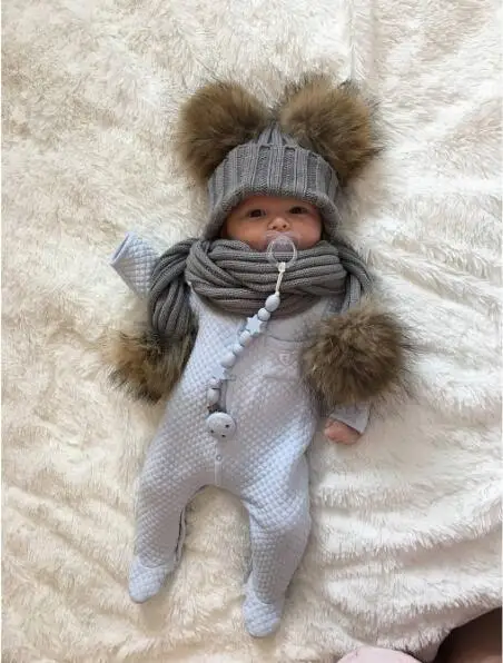 

Baby Knitted Scarves and Hat Set Pom Poms Children's Fashion Warm Autumn Scarf Hat Suit Twist Pattern Knit Hat Accessories Set