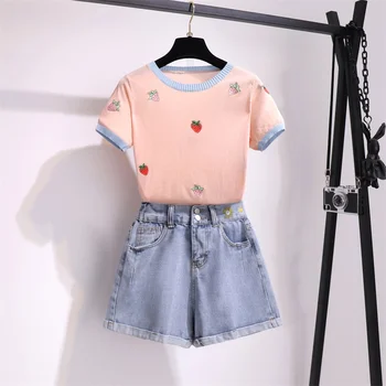 

Europe Summer 2piece set suit 2020 Woman New Short Sleeved Strawberry Embroidery Knitted Pullovers Top + Denim Shorts