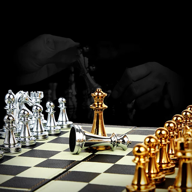 Xadrez luxo cavaleiro cor sólida ouro e prata coluna romana resina jogo de  mesa brinquedo educativo xadrez personagem característica tema - AliExpress