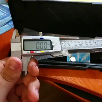 

Electronic Digital Display Vernier Caliper 0-150MM Large LCD Screen All Plastic Digital Direct Reading Measuring Tool