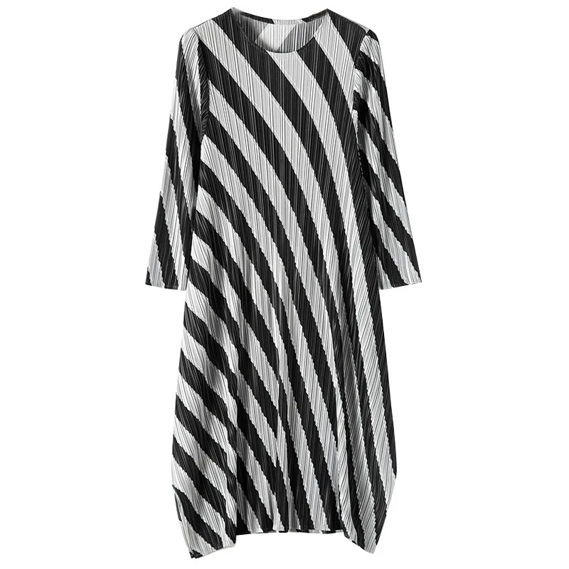 Wholesale Price NO47l Plus Size Dress Women 2020 Spring Fashion Stripes Round Neck Three Quarter Sleeves Loose Casual Miyake Pleated Irregular Dress