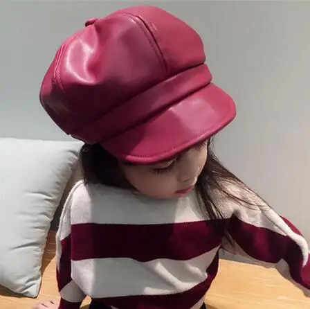 Pudcoco черный/красный осень зима шикарный для маленьких девочек из искусственной кожи восьмиугольный берет шляпа повседневная детская шапка художника От 2 до 7 лет