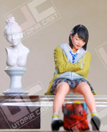 7CM High Japanese School Uniform Girl Miniature Static Unpainted Resin Model Kit 