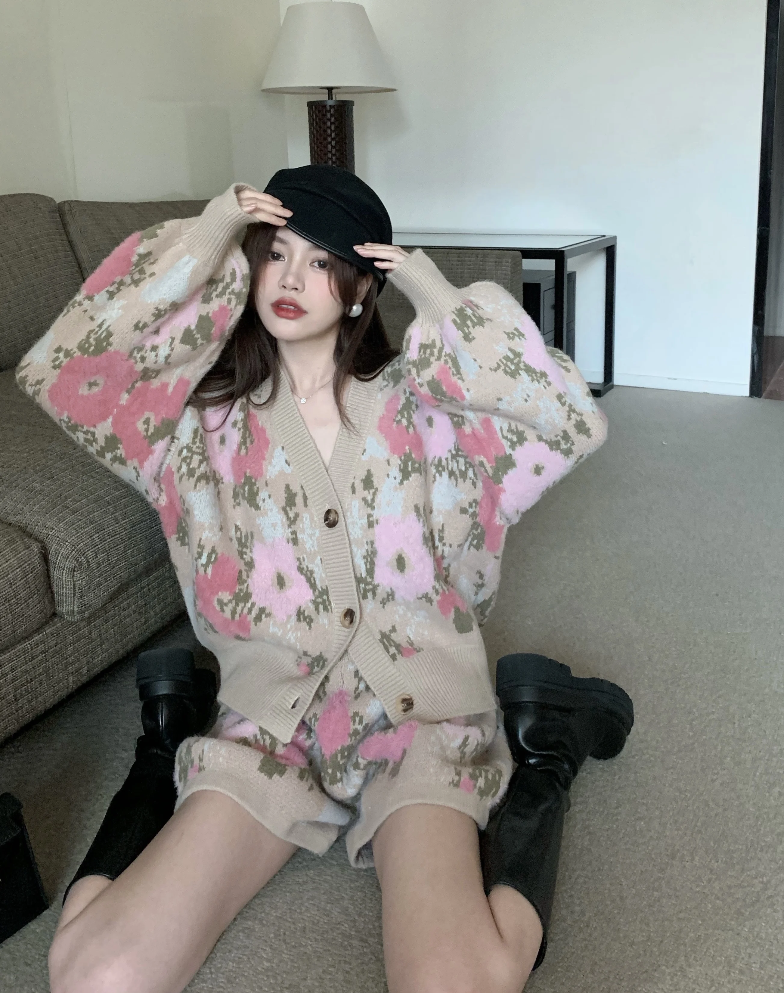 Sweet Floral Two Pieces Knitting Suit For Women Spring Autumn V Neck Cardigan Outwear + High Waist Shorts Lady High Street Suit