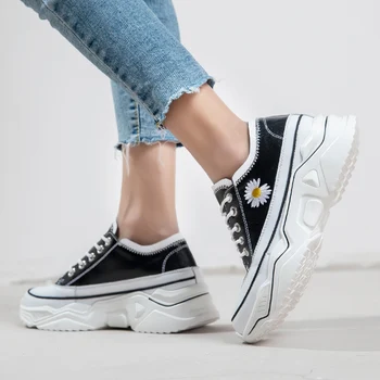 

.2020 New Women's Genuine Leather Women Casual Sneakers Fashionable Shoes Vulcanized Woman Flat Shoe Black Ladies 3 Color