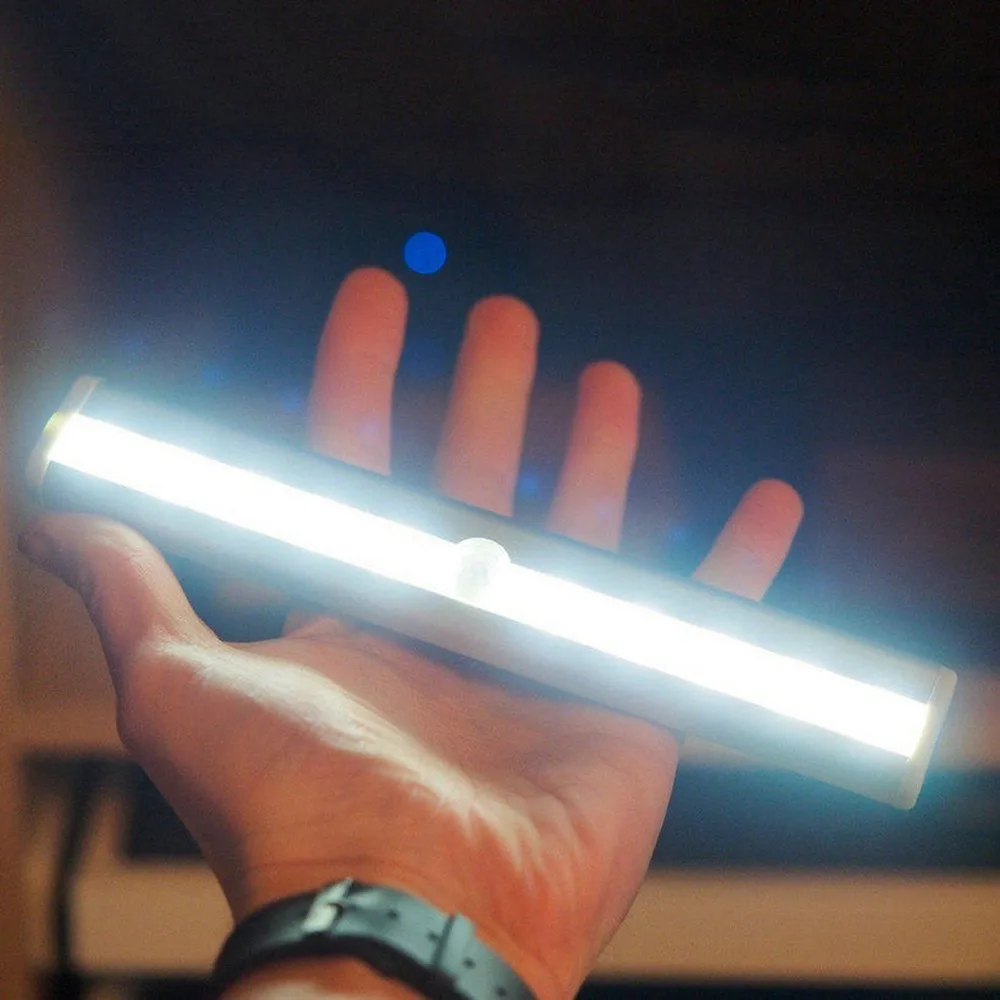 Датчик движения Ночной светильник питьевой 10 светодиодные светильники для освещения шкафа на батарейках беспроводной шкаф ИК инфракрасный детектор движения настенный светильник