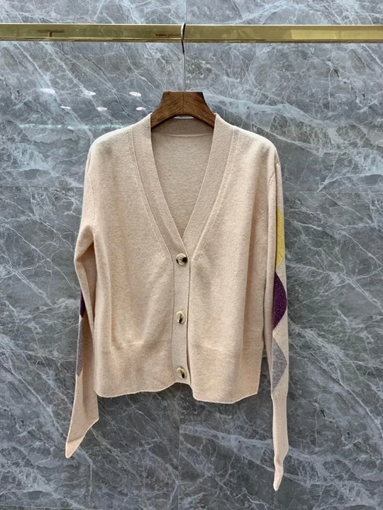 Early Autumn New Woman V Leader Zi diamond pattern matching color cashmere cardigan knitted sweater 827