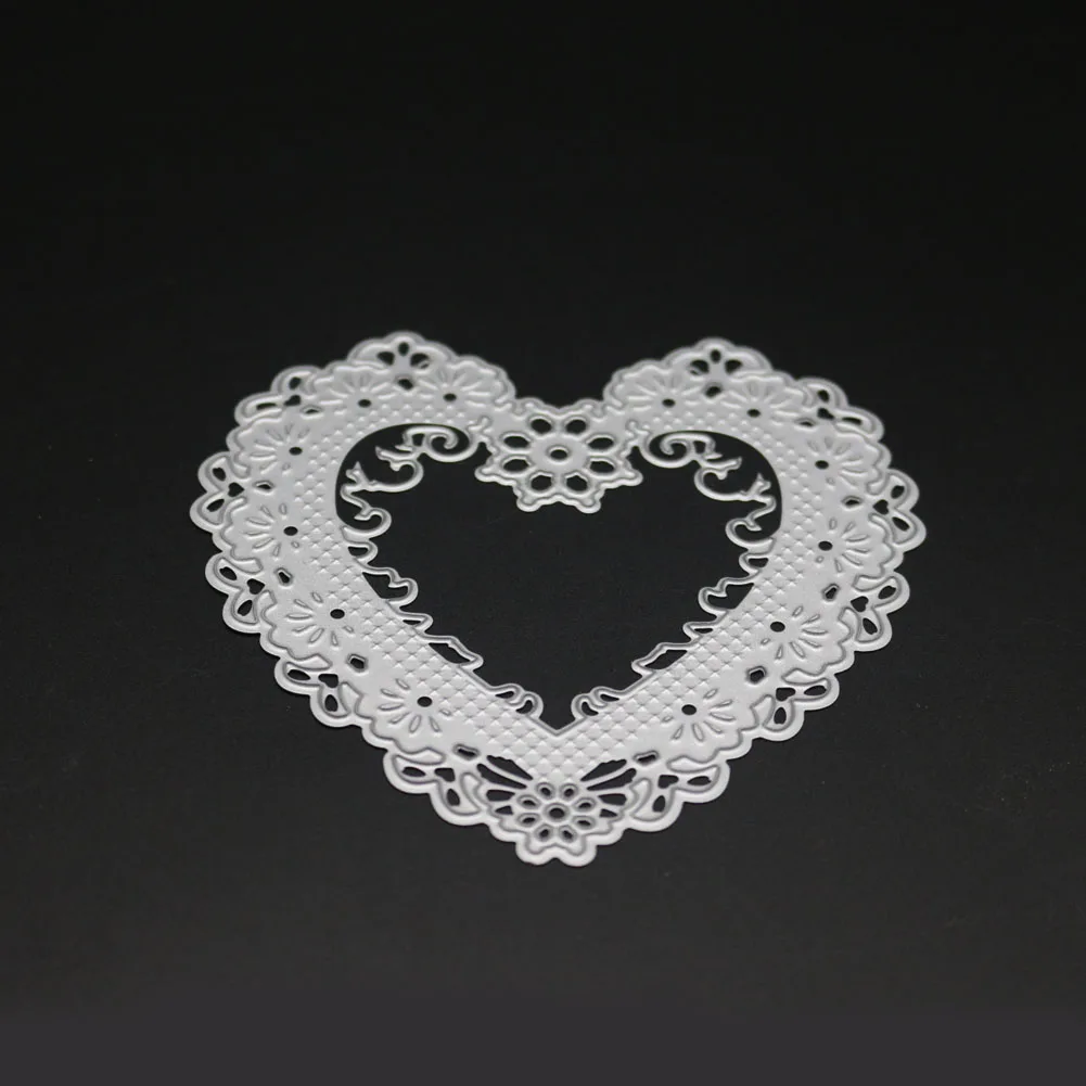 Кружево макраме белое. Кружевное сердце. Любовные кружева. Любовь в кружевных. Кружева любви.