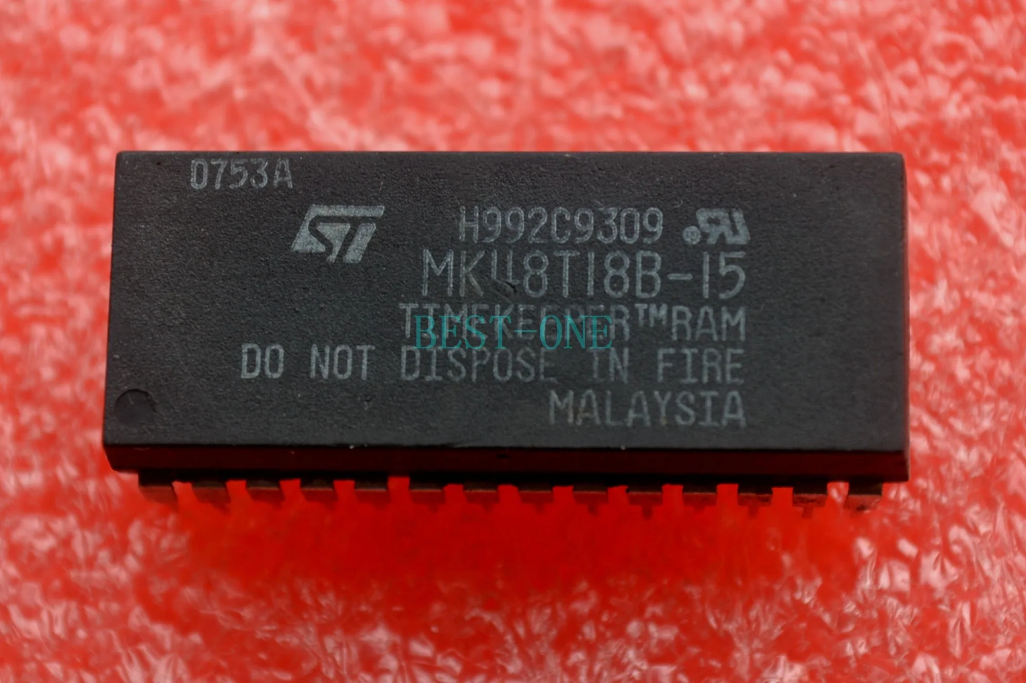 И MK48T18B-15 DIP-28IC