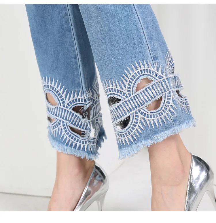 12350806010_528912256