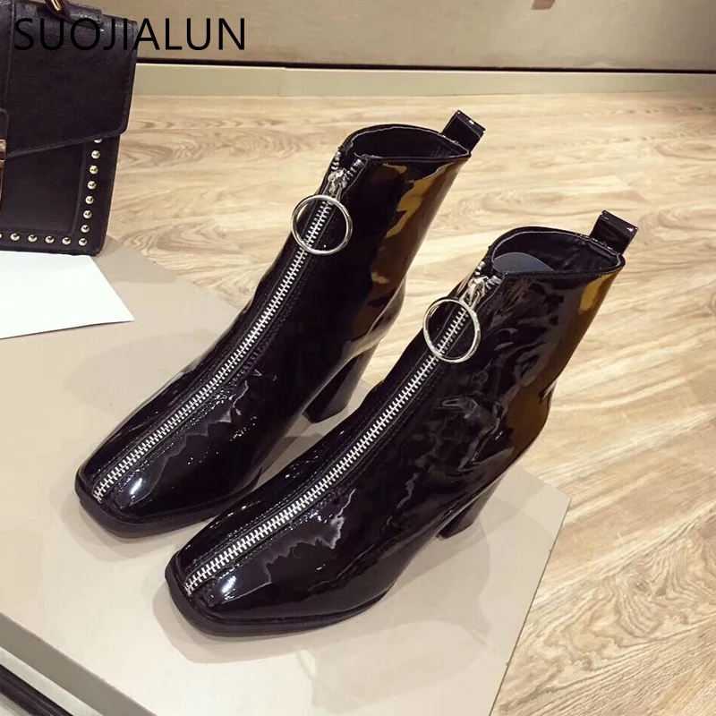 SUOJIALUN/модные брендовые женские ботильоны; женская обувь на высоком квадратном каблуке; большая молния спереди; Ботинки Martin из лакированной кожи