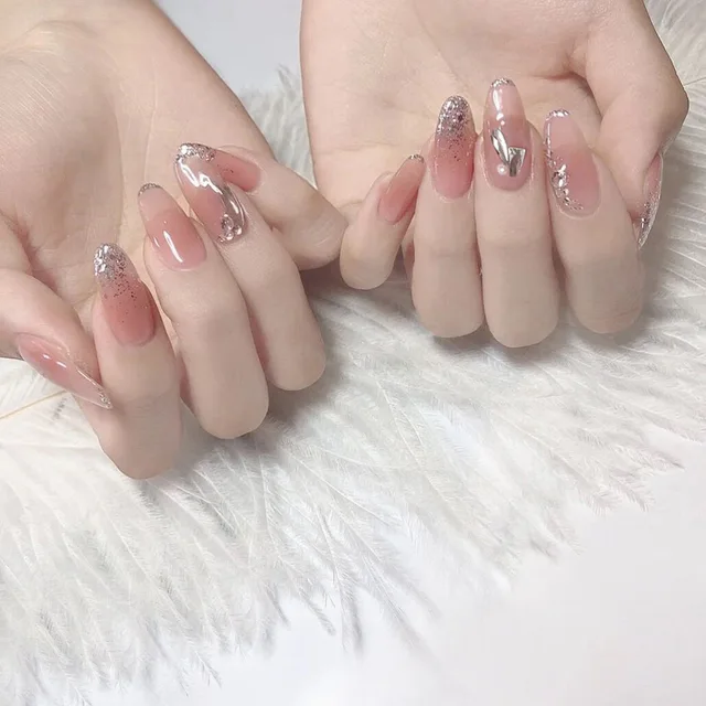 Pink Nude Silver French Round Presson False Nails Oval Glossy Full Cover Nail Long Glitter Fake Nails Acrylic for Wedding Party X12