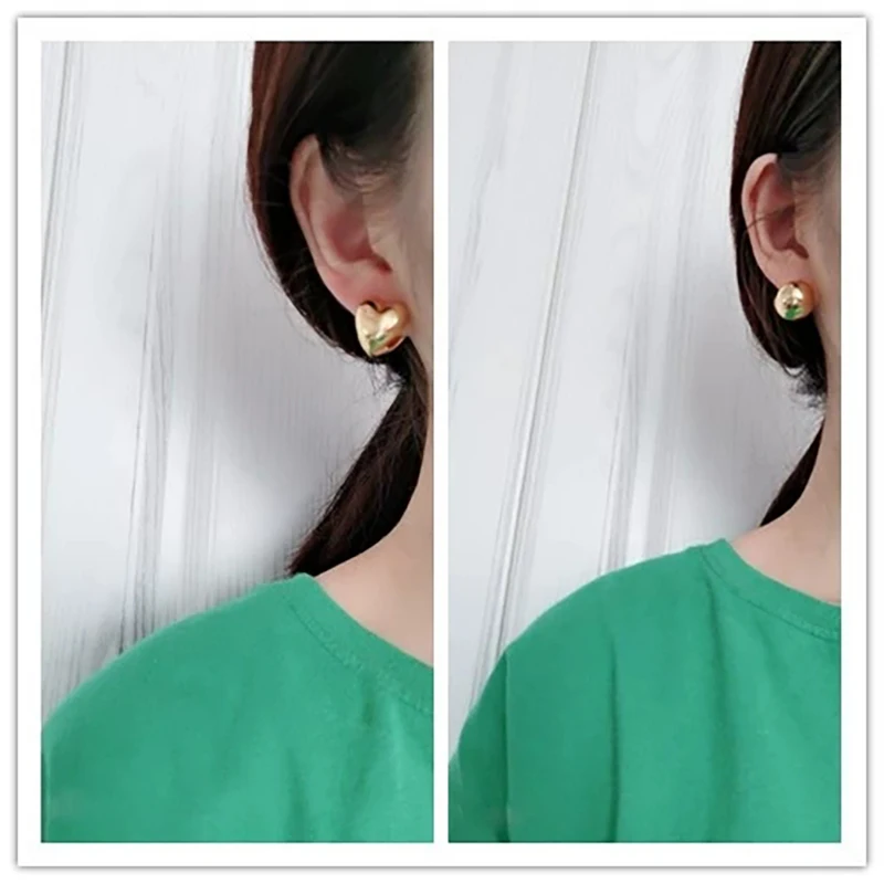 

Amorita boutique Stylish metal earrings with spherical design