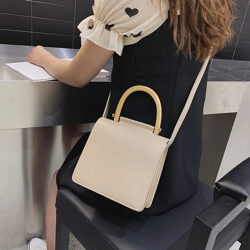 

2019 new stereo small square wooden portable shoulder slung women's bags