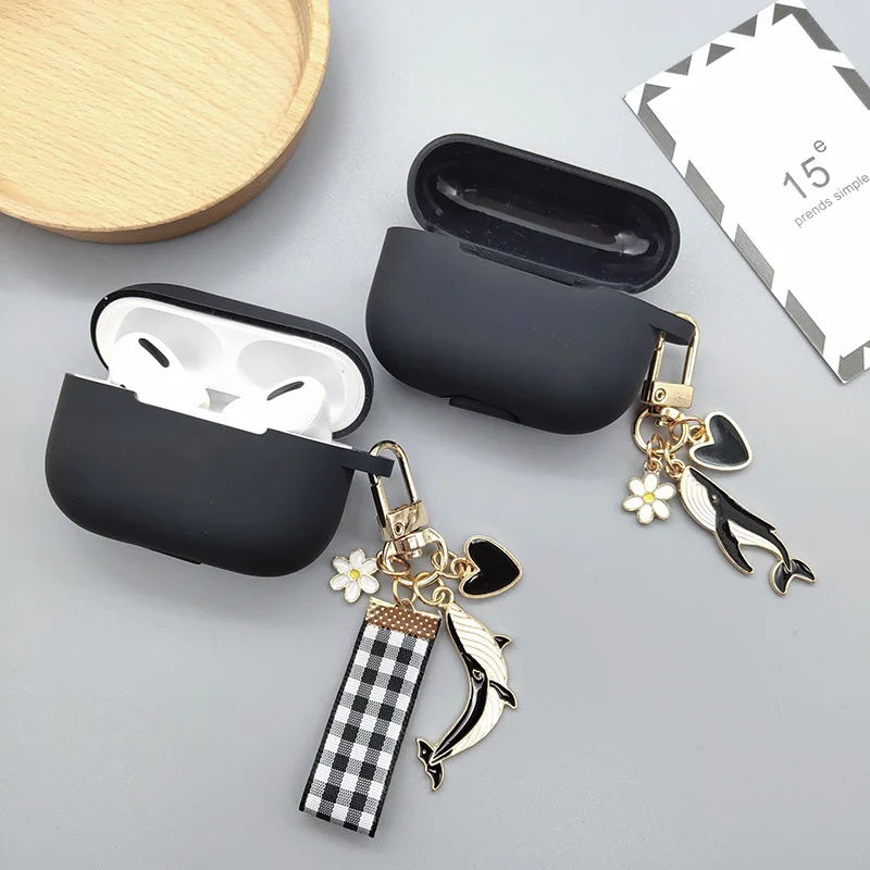 Черный силиконовый чехол для AirPods Pro Bluetooth наушников 3 защитный с милым Китом