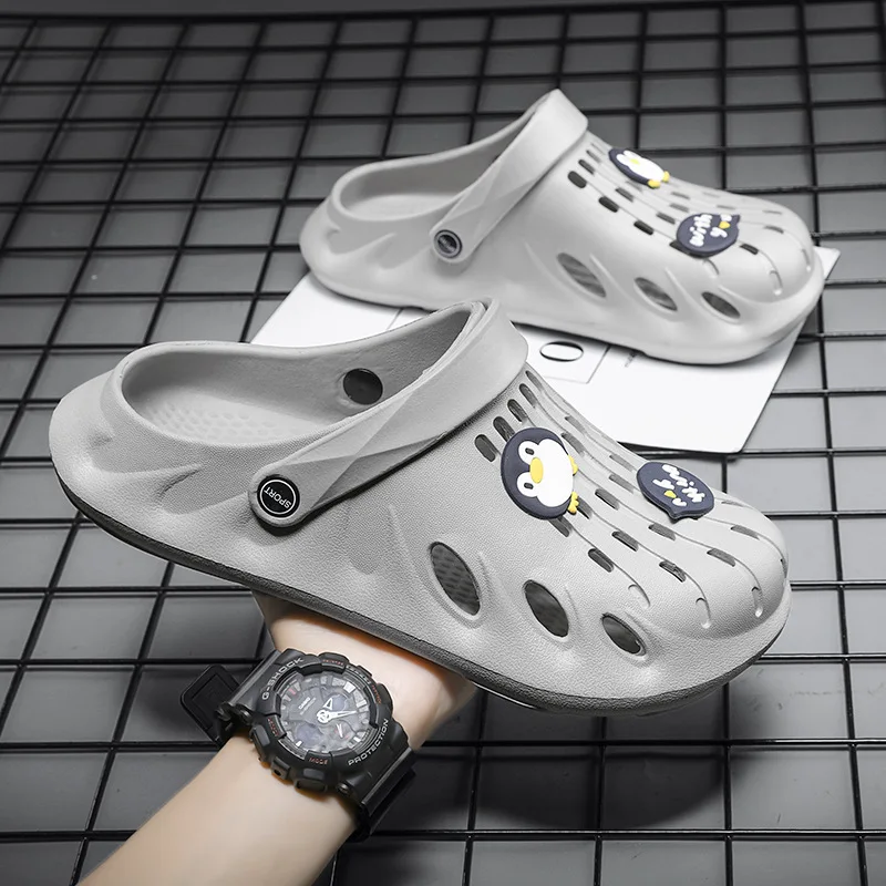 

Men's Clog Sandles Summer New Lightweight EVA Men Casual Shoes Male Non-slip Beach Sandals Man Outdoor Mules Slippers Flip Flops