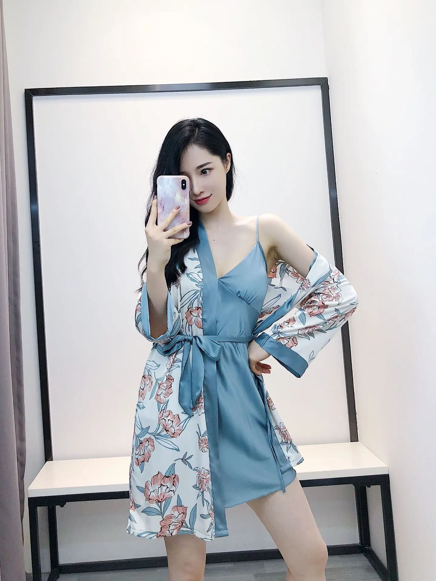 

Spring and Autumn Pajamas Viscose Fiber Satin Silk Printed Webbing Chest Pad Sling Nightgown Sexy Two Piece Suit